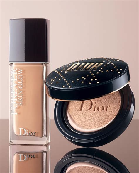 is dior foundation silicone based